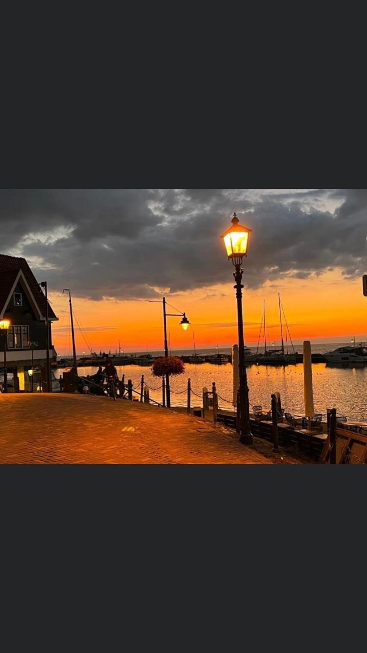 B&B Casandra Volendam Exterior photo